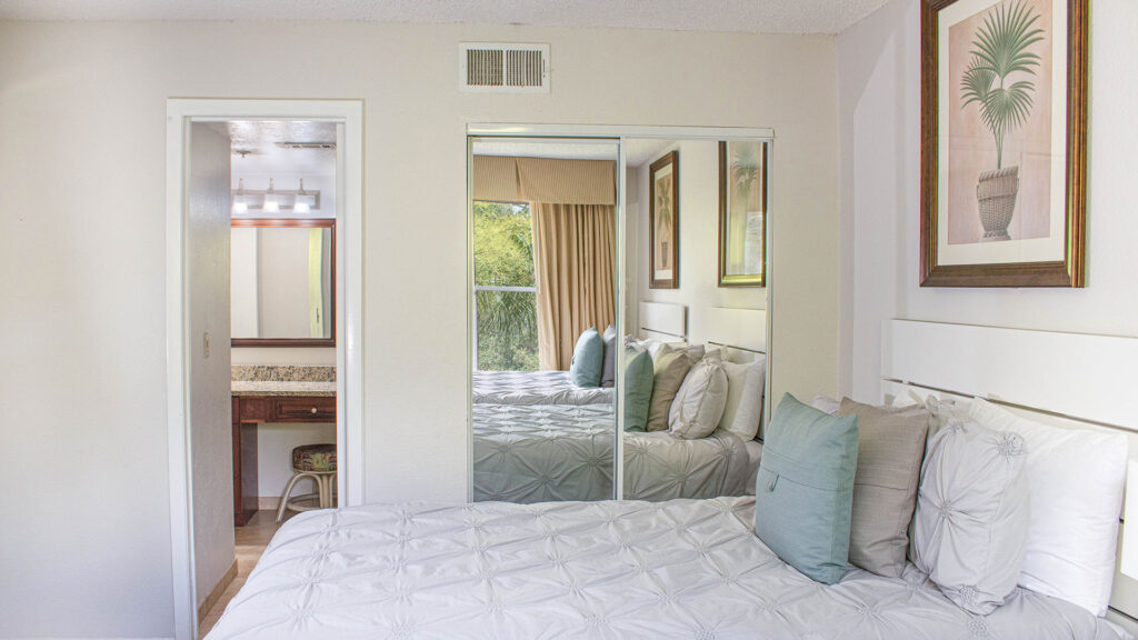 Two Bedroom Deluxe Suite 04