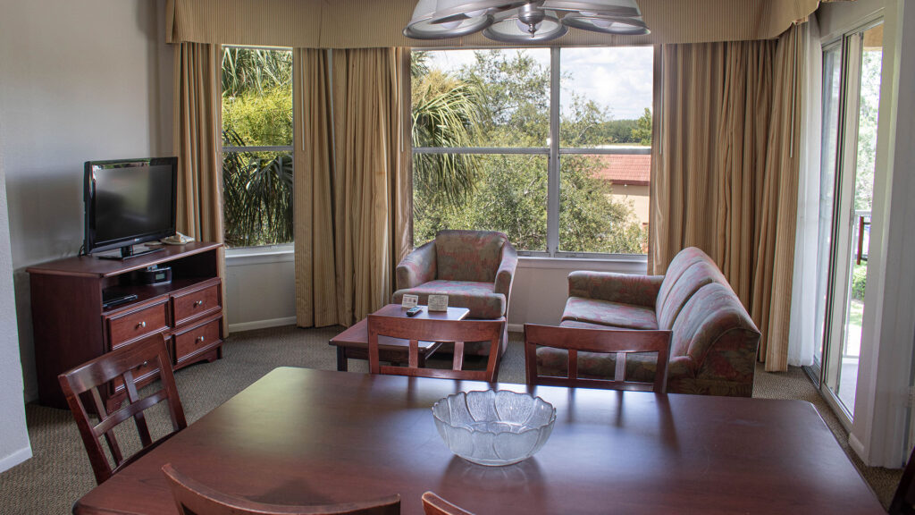 Two Bedroom Deluxe Suite 06