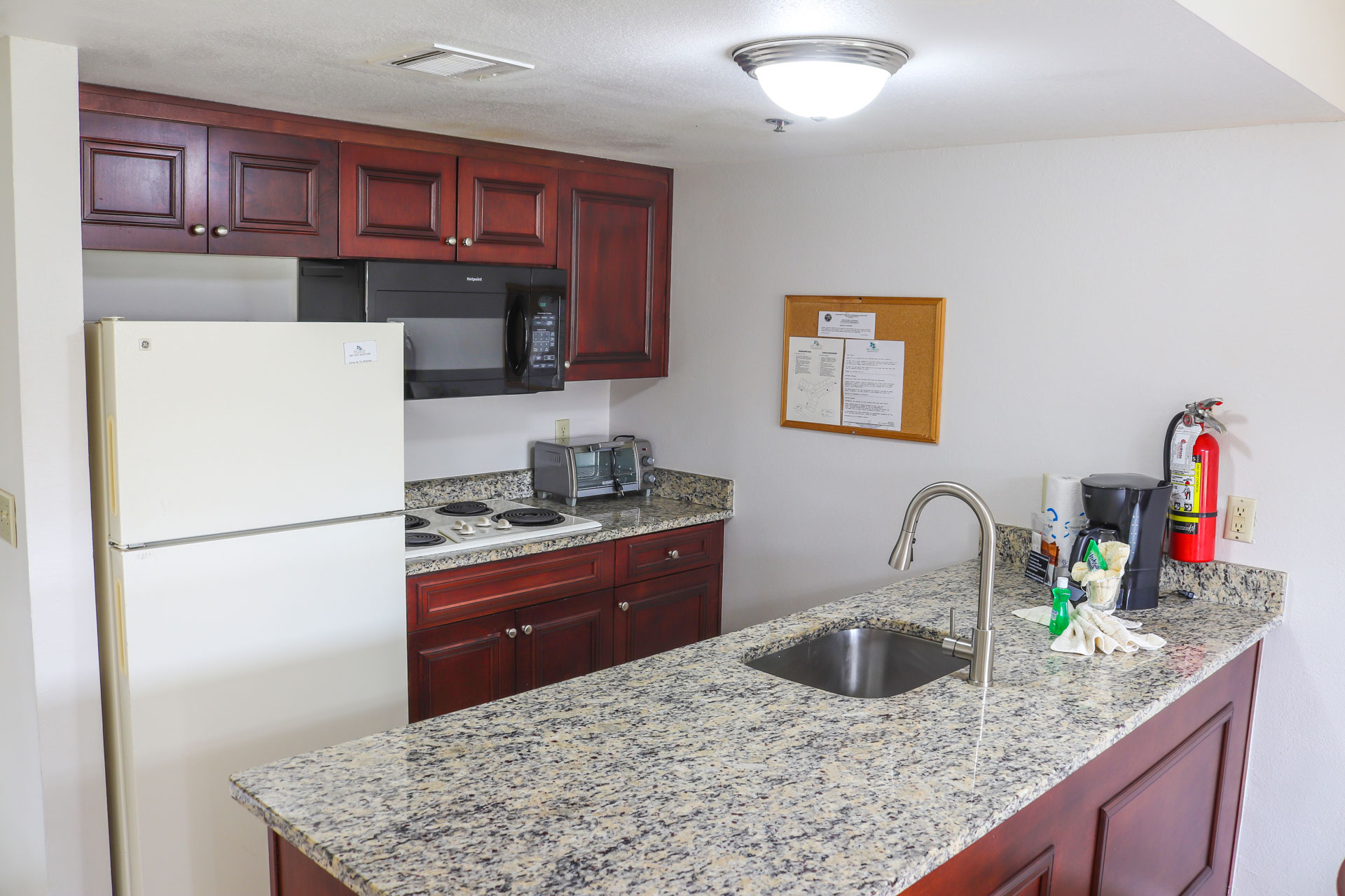 Parc Corniche Condominium Suite Hotel — photo 52 of 60